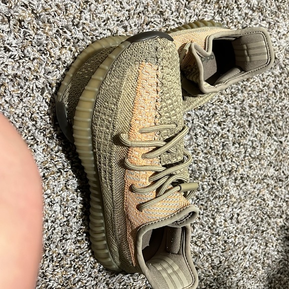 Used 2 times Adidas Yeezy in perfect condition - Picture 3 of 4